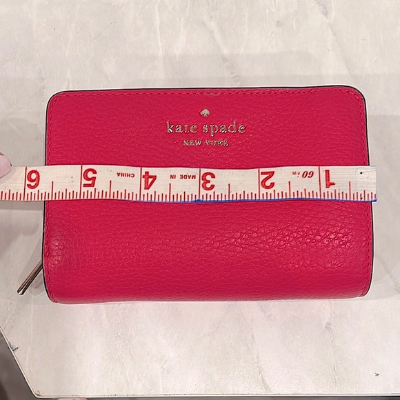 🔥NWOT Kate Spade Vibrant Pink Clutch🔥 - Picture 7 of 7